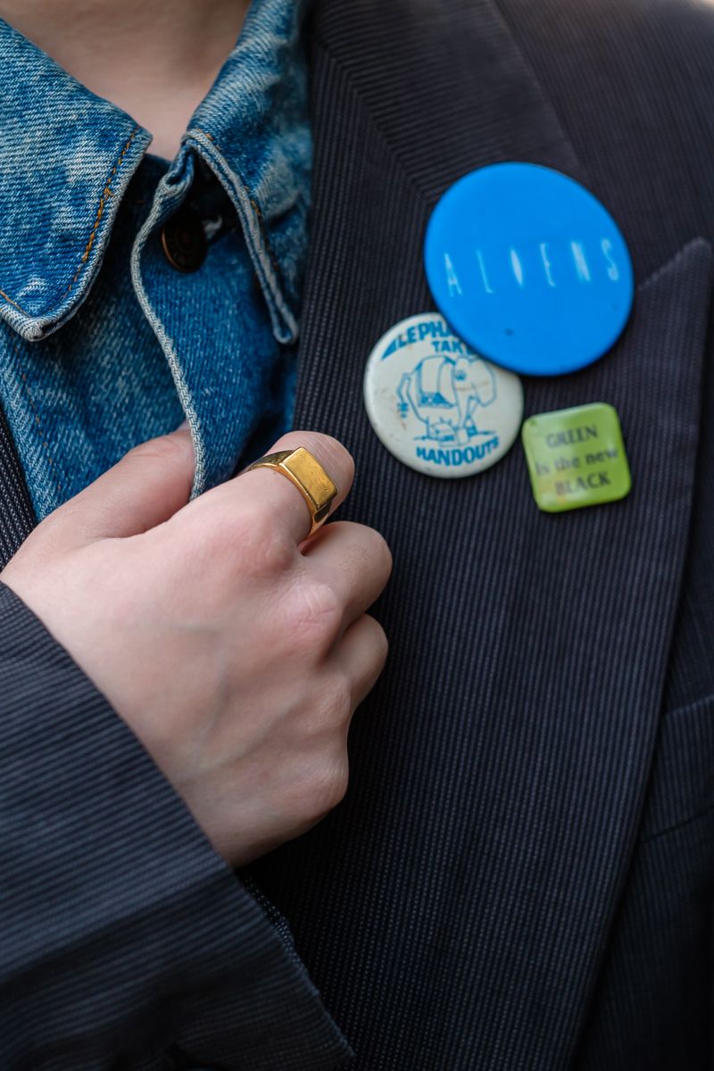 古着で買ったジャケットを着崩して楽しむ 玉岡夏樹 5枚目の写真