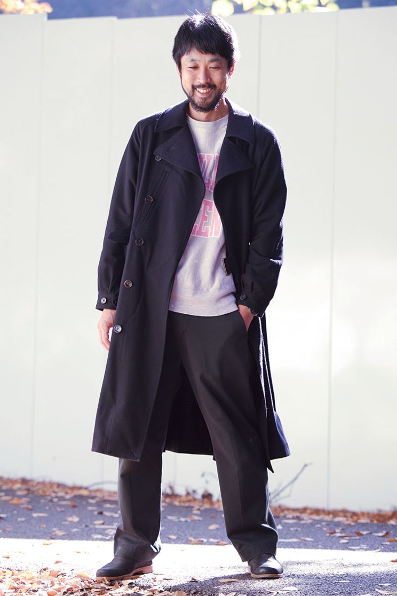 流麗な古着のトレンチコート。シックな着こなしが精彩を放つ 「ガラパゴス」店主日景 上