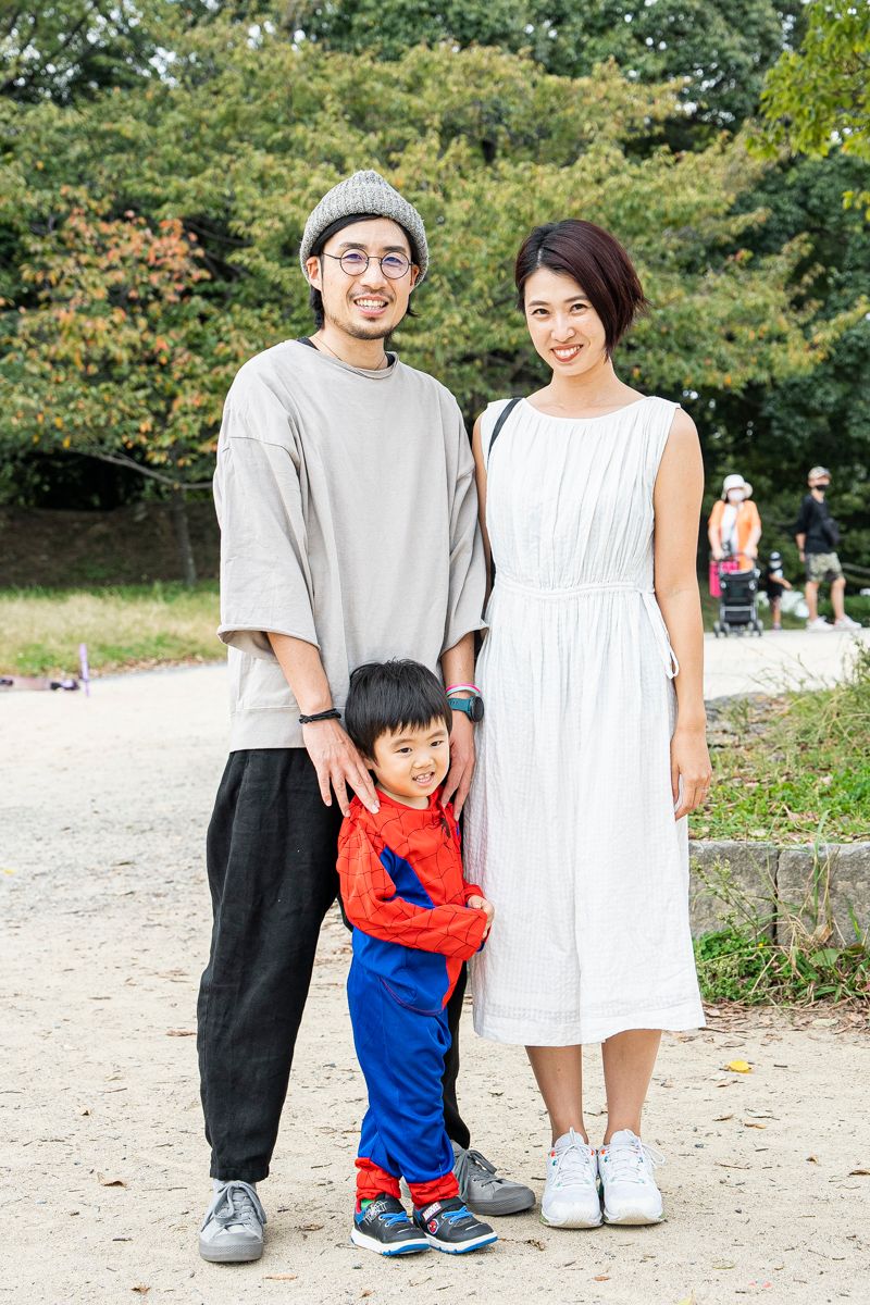 ナチュラルトーンの休日お出かけコーデ 森登志樹