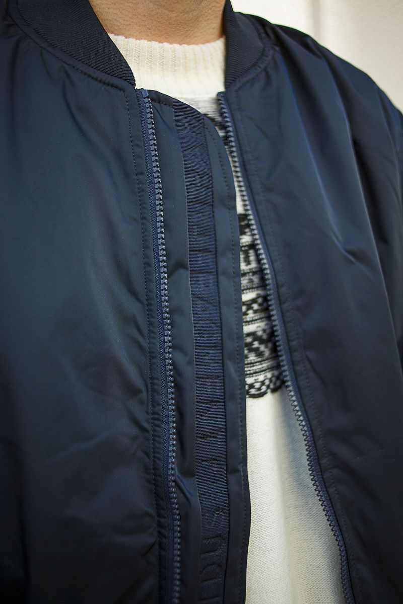 MA-1とツバメを連れてお洒落フライトへ 安藤由旬 4枚目の写真