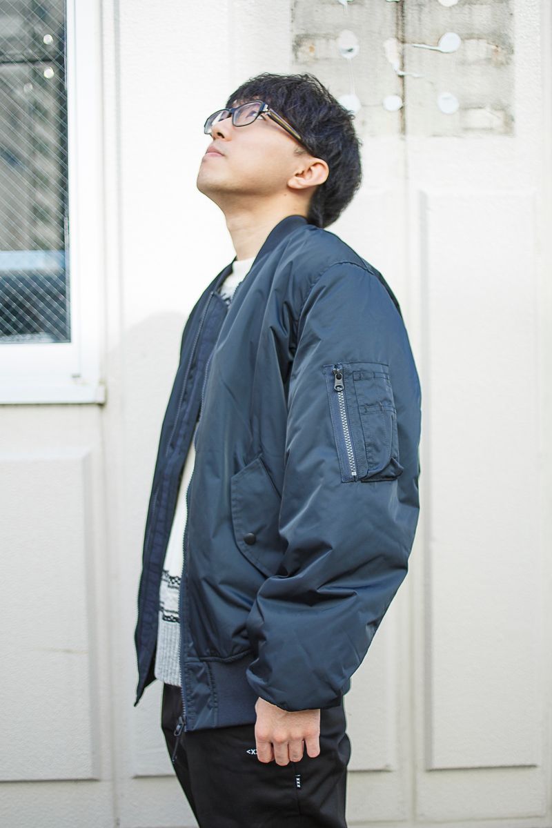 MA-1とツバメを連れてお洒落フライトへ 安藤由旬 2枚目の写真