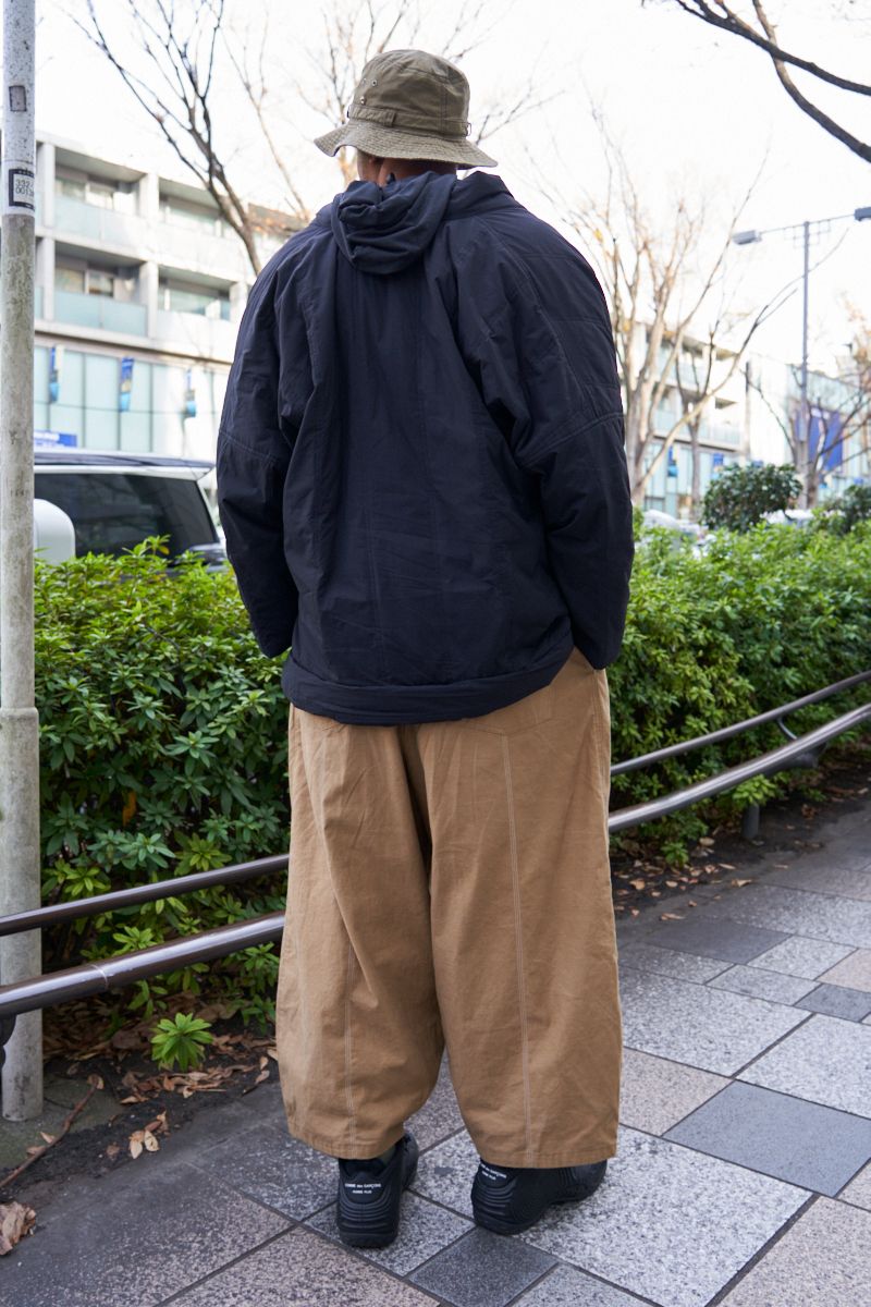 たほっとしたサイズ感がこなれた雰囲気 tacai 2枚目の写真
