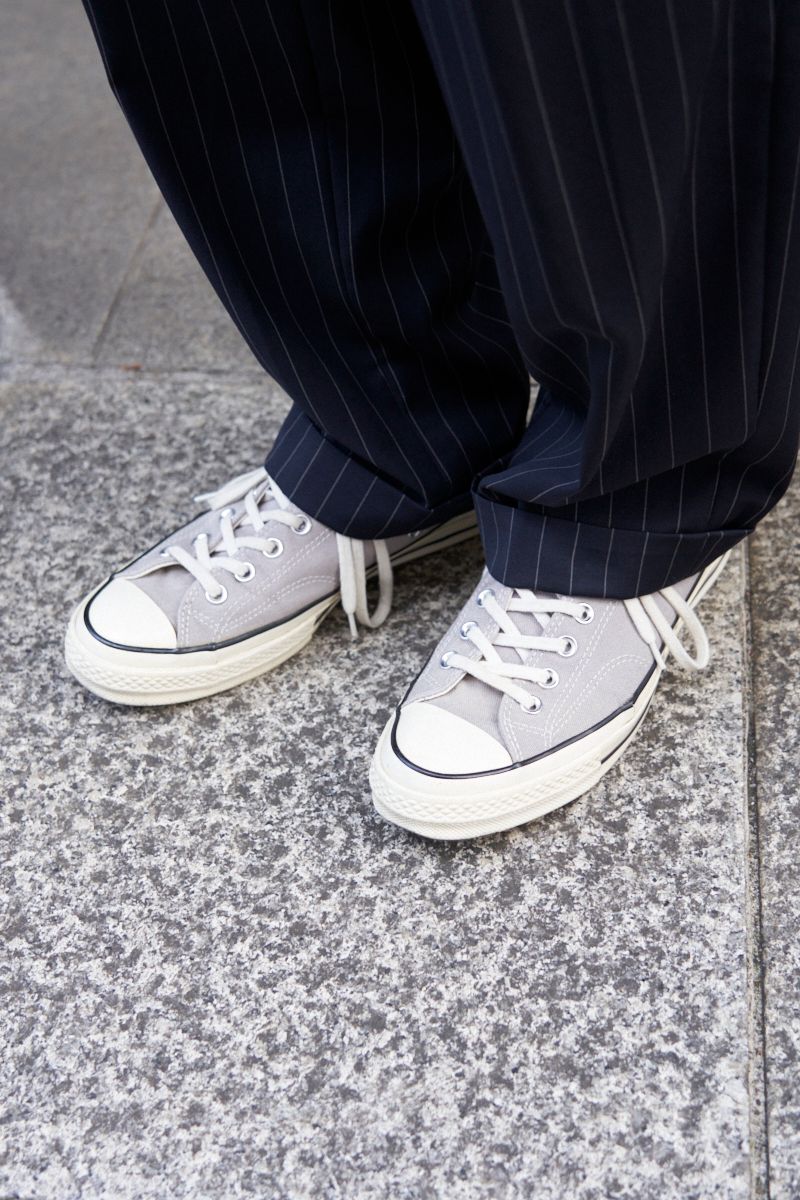 街が色めきだす青トレーナーのチラリズム 家塚哲也 6枚目の写真