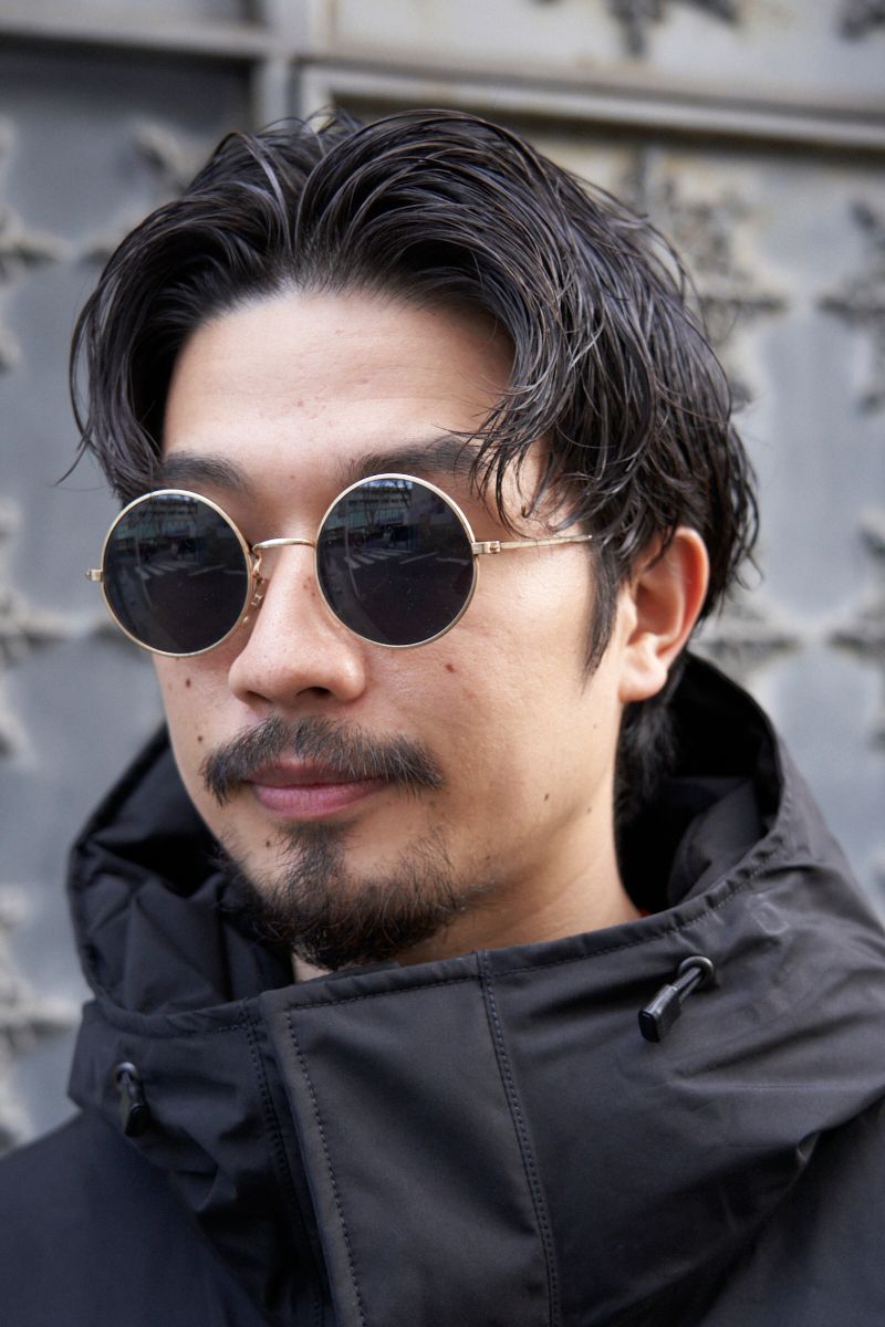 街が色めきだす青トレーナーのチラリズム 家塚哲也 3枚目の写真