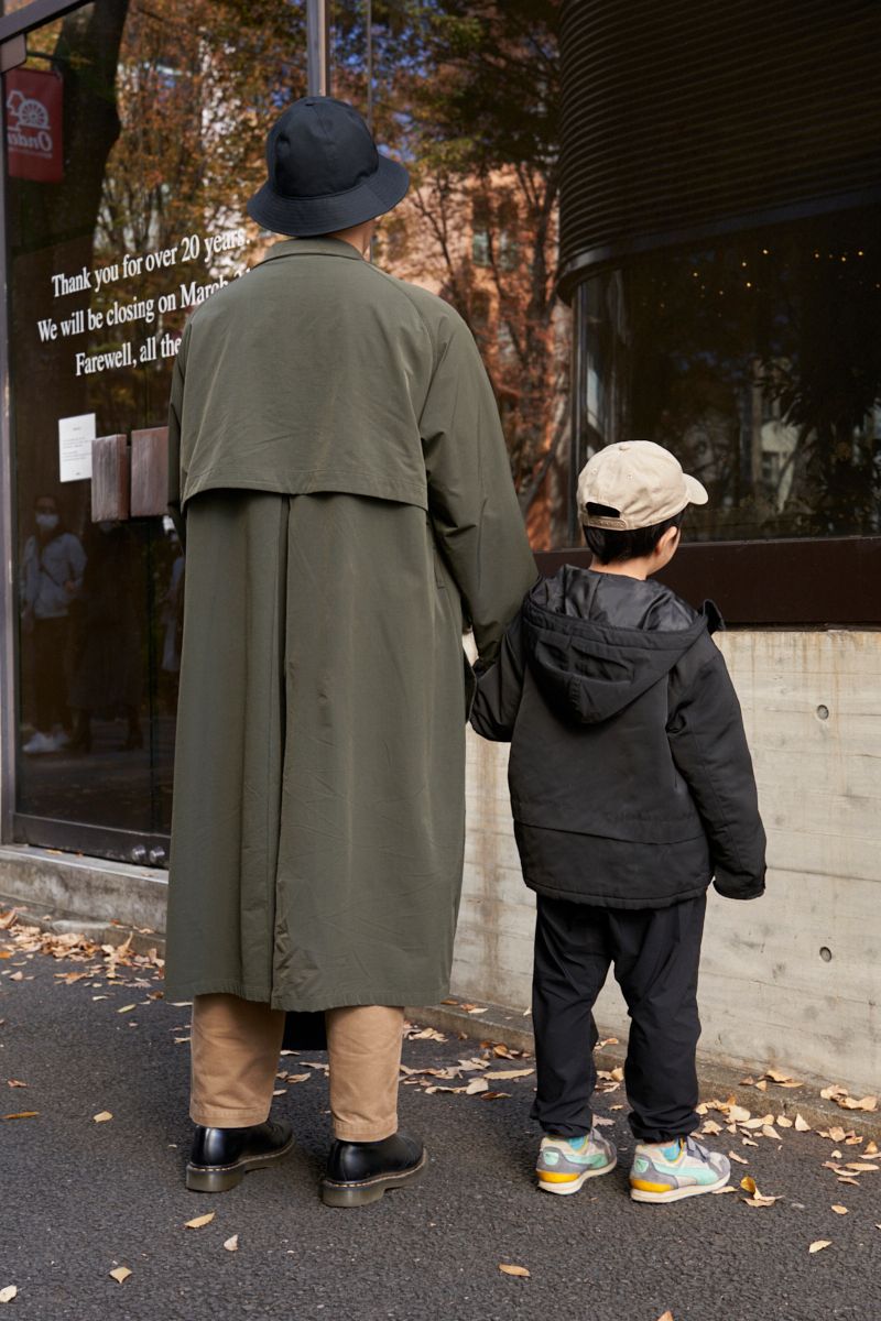 動きやすさ◎デカポケコートの休日コーデ 坂本功太 2枚目の写真