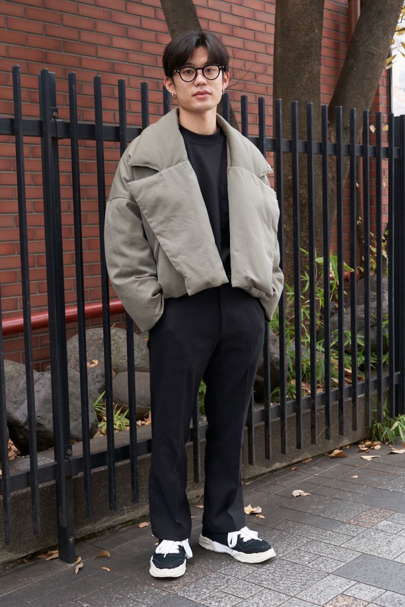 主役アウターでくすみカラーもモードな雰囲気 リー