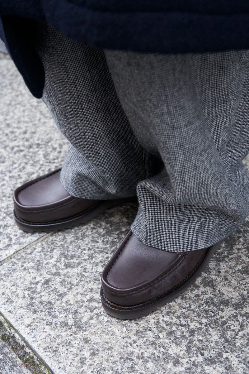 上質素材にこだわりを見せる大人の贅沢コーデ 小林雄美 7枚目の写真