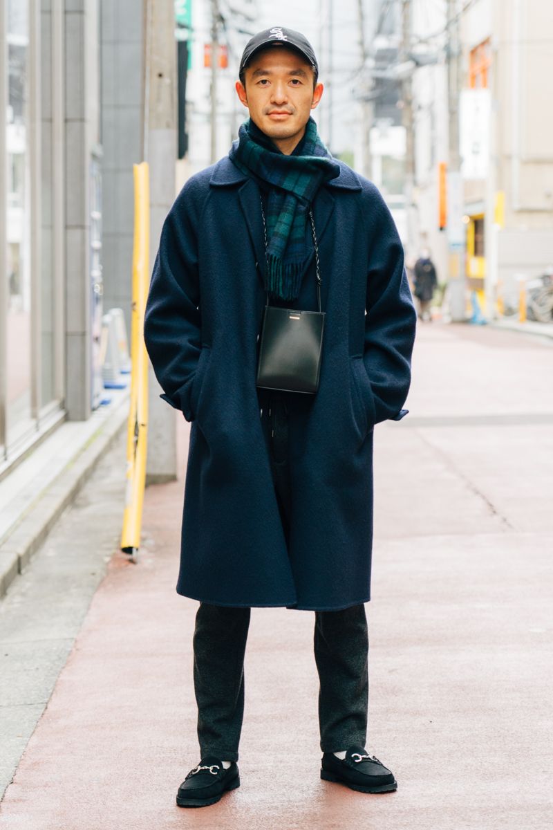 流行のミニバッグも綺麗に大人カッコよく 磯 聖