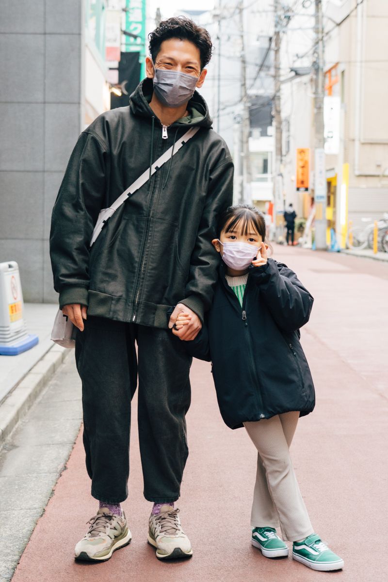 短め丈のパンツで靴下チラ見せ上手 中村 恵