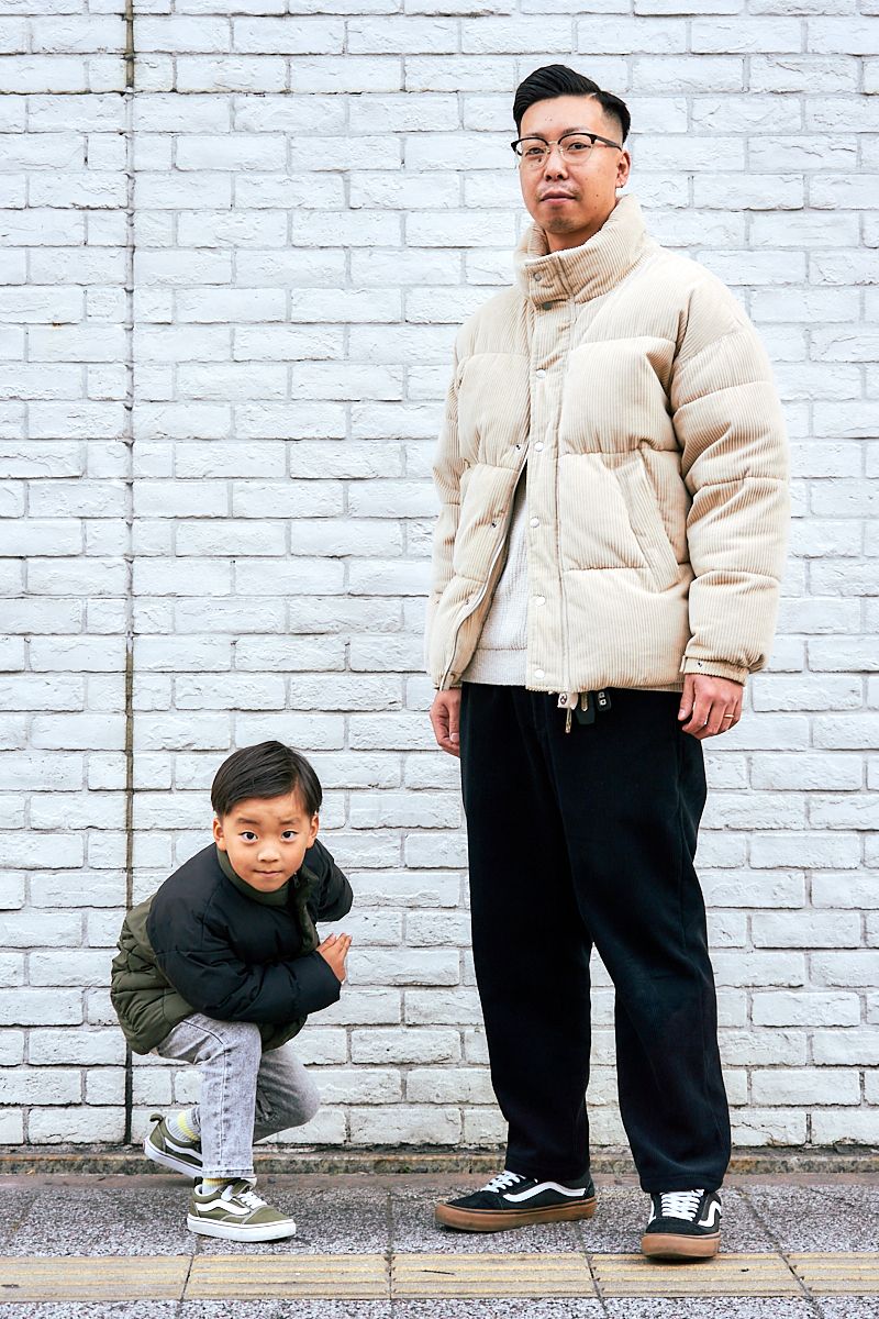 ベージュのダウンは頼れる冬のパートナー 櫻井貴教