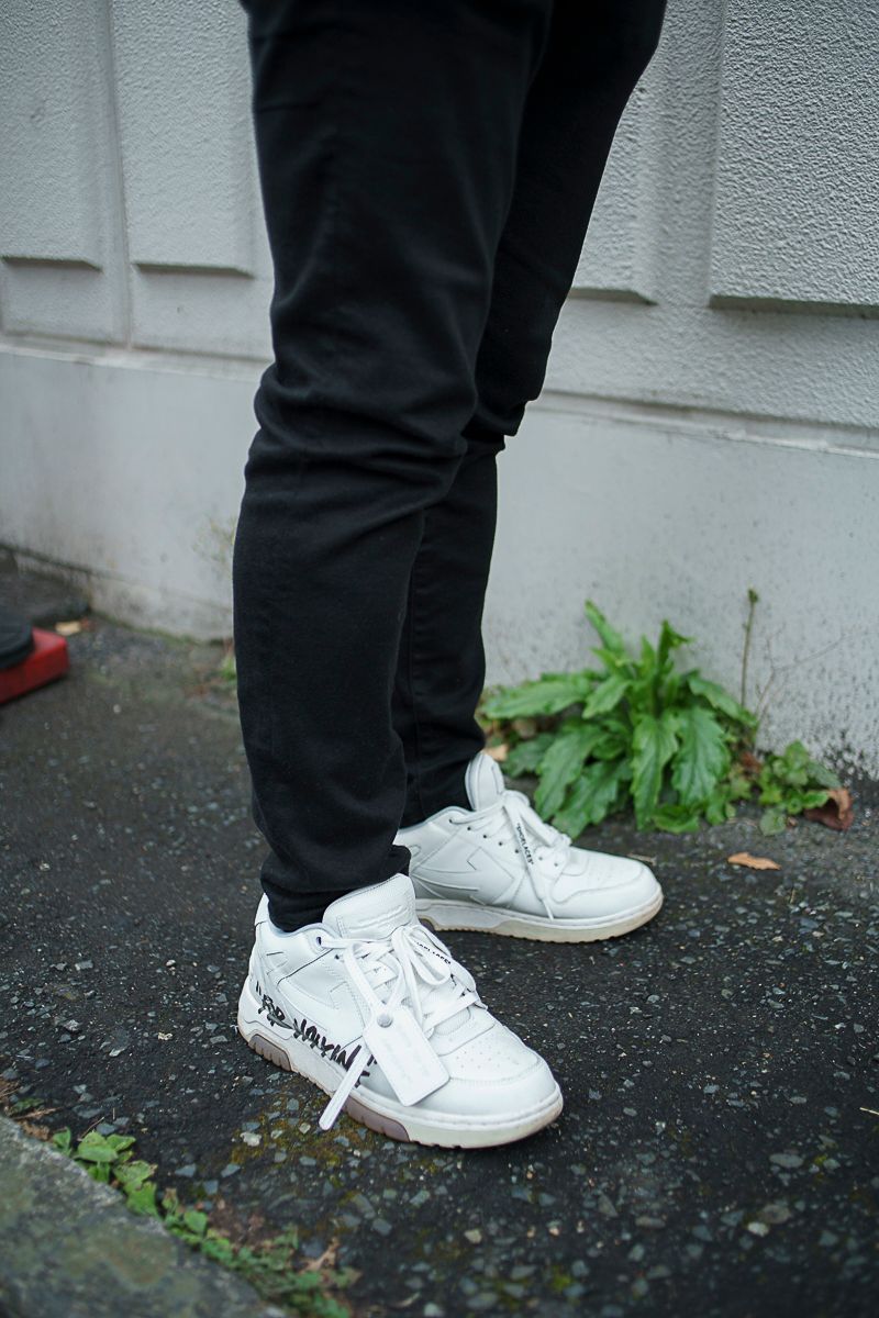 黒と白のメリハリを効かせたオセロコーデ 朝倉秀行 5枚目の写真