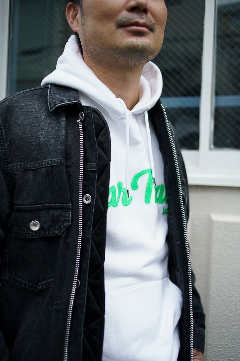 黒と白のメリハリを効かせたオセロコーデ 朝倉秀行 3枚目の写真