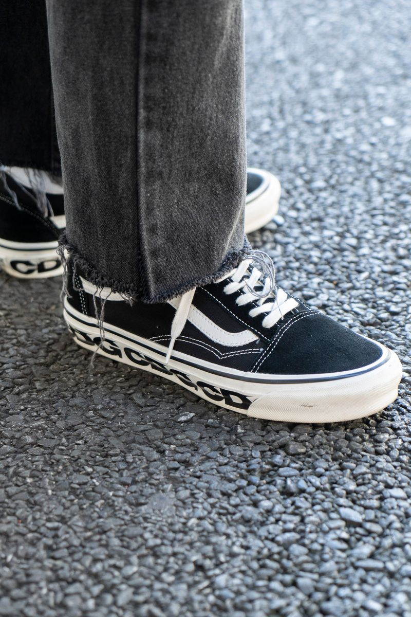 ワントーンコーデにチェック柄を忍ばせて 山中 駿 3枚目の写真