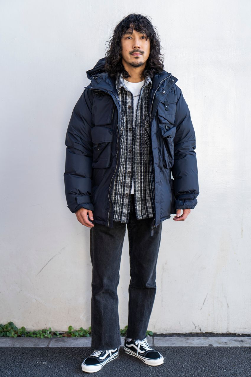 え、それってシュプリーム？大人っぽく着る最適解は“さりげないアイテム選び”にあった！ - 2枚目の画像