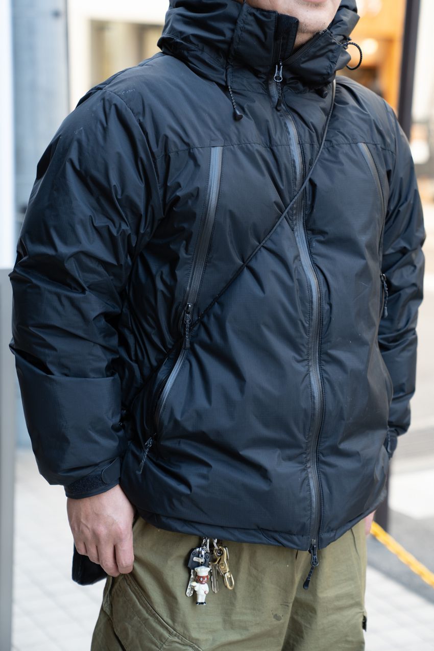 ワコマリアコラボも！バリエーション豊かな「ナンガ」のダウン、街角の3人の着こなし - 7枚目の画像