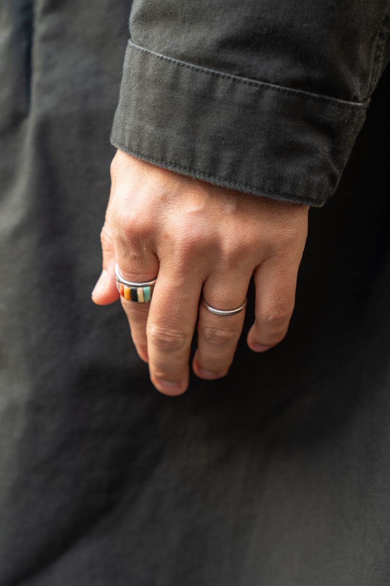 隙のないコーデに“好き”を与えるバッジ効果 河野正樹 6枚目の写真