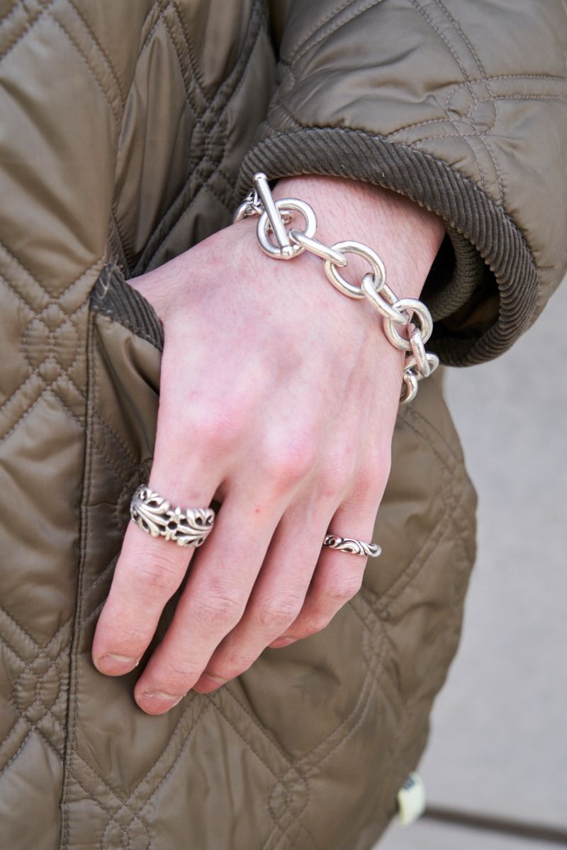 オリーブ色のキルティング×チノが相性抜群 原田浩一 4枚目の写真