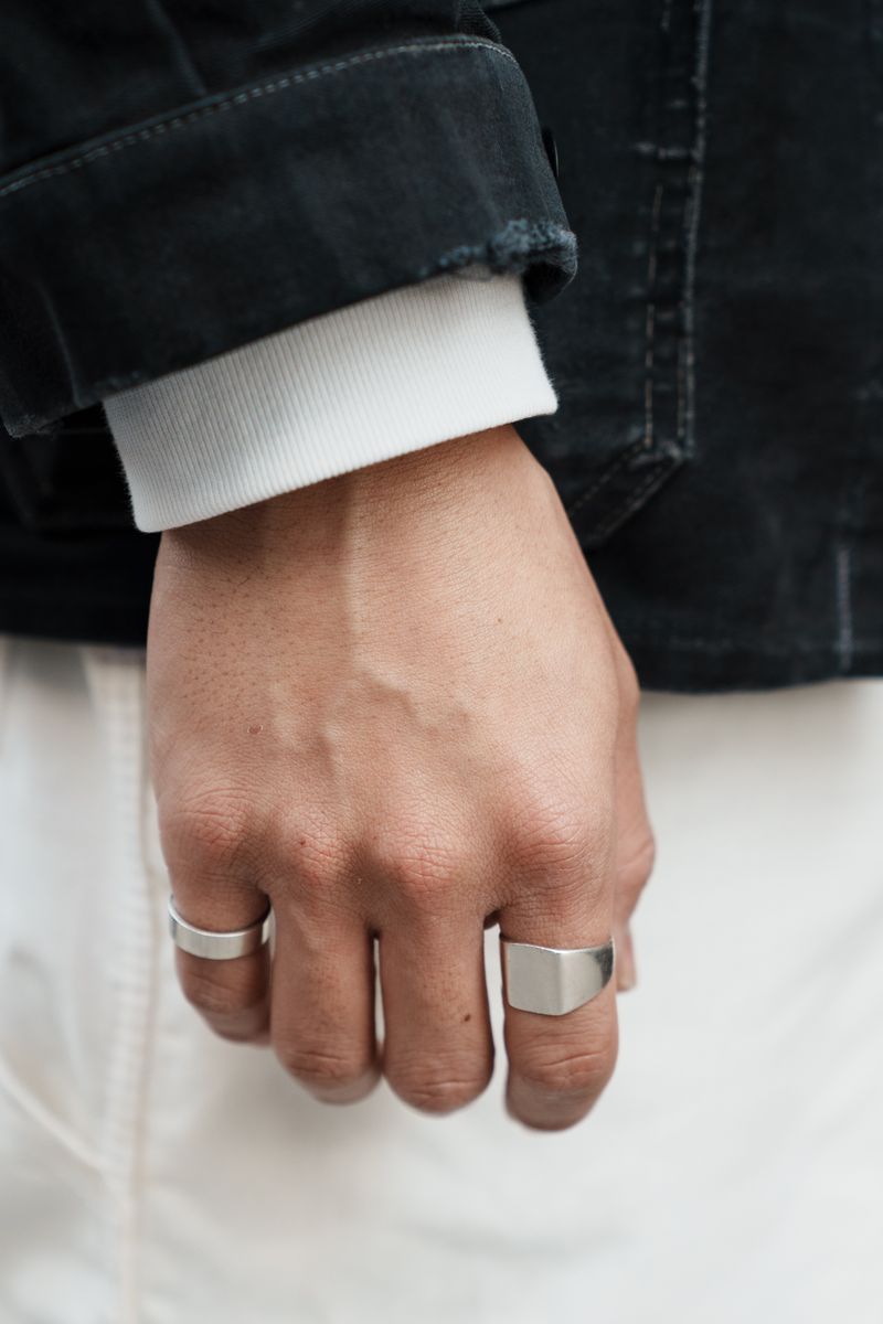 ムーンスターで完成するモノクロスタイル 平野奨龍 6枚目の写真