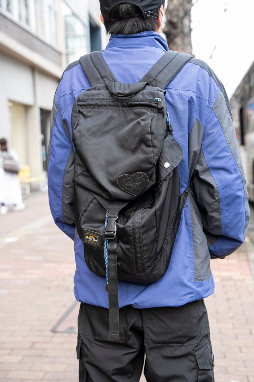 雨の日に使える“軽アウター”。洒落者の愛用ブランドはダイワ ピア39、フレッシュサービス…… - 11枚目の画像