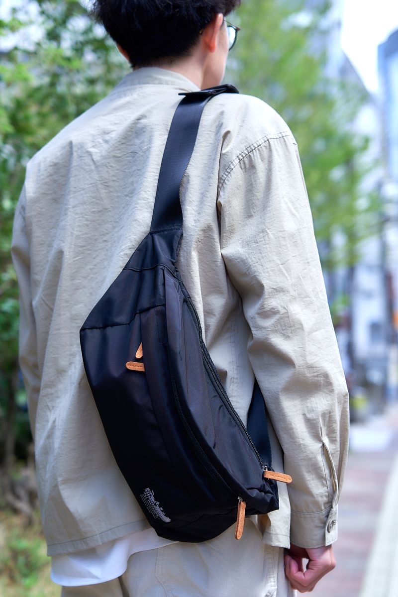 飾らないベージュコーデはコスパ良し 箭内宥亮 4枚目の写真