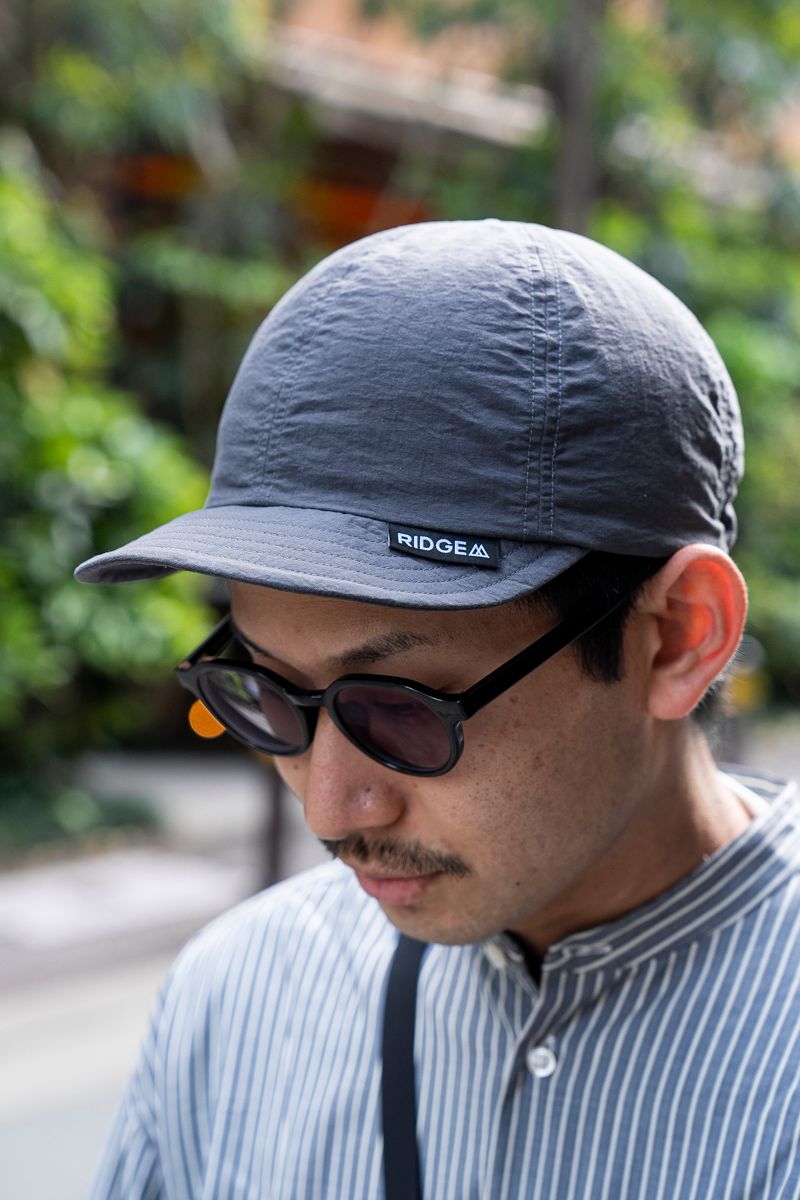 セミオーダーシャツと愛用アウトドアブランドのコーデ 髙山淳志 3枚目の写真