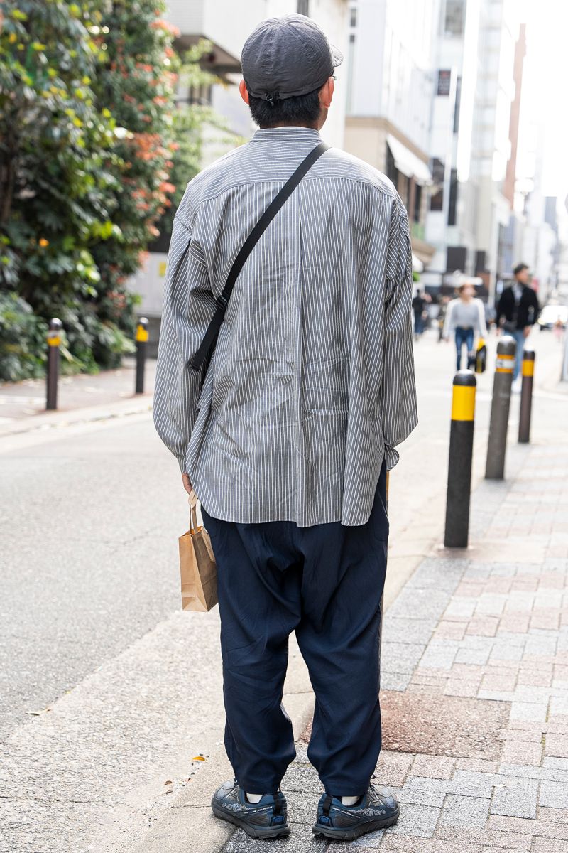 セミオーダーシャツと愛用アウトドアブランドのコーデ 髙山淳志 2枚目の写真