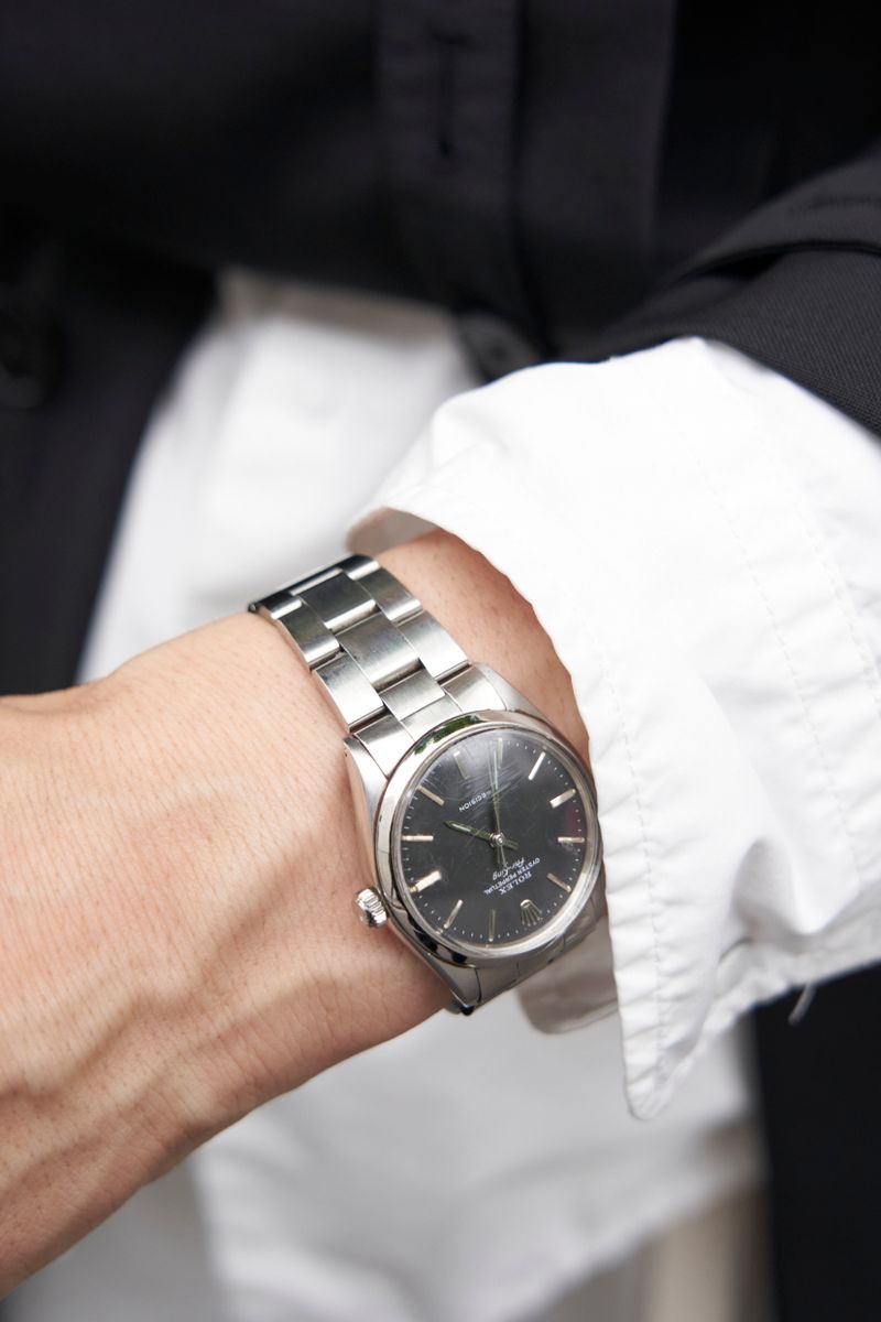 白のインパクトを着こなすモノクロマスター ホンマ 5枚目の写真