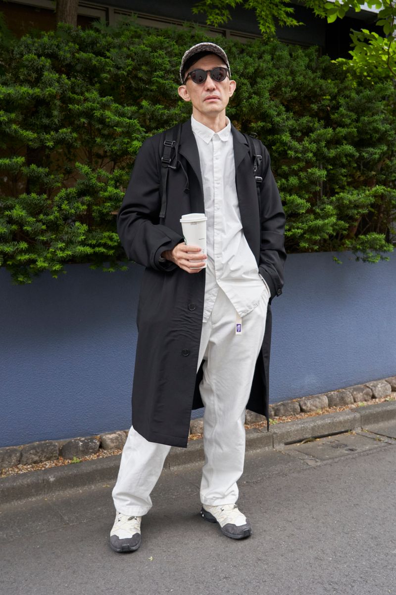 白のインパクトを着こなすモノクロマスター ホンマ