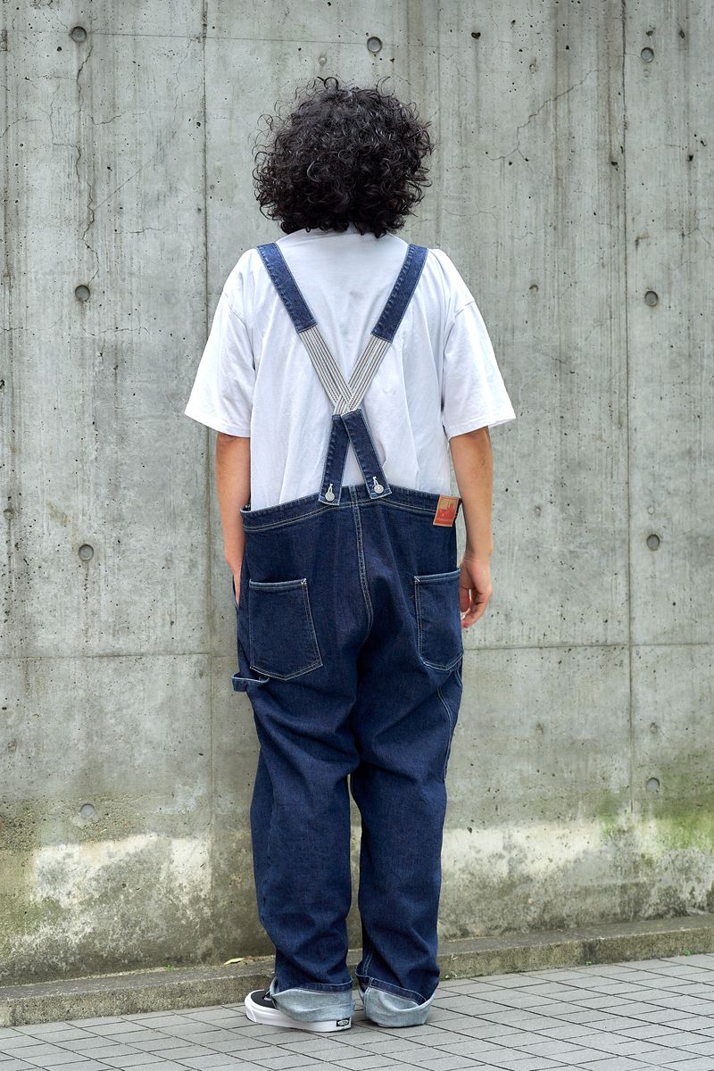 大人が着るからいいデニムのオーバーオール 鳥村重之 2枚目の写真