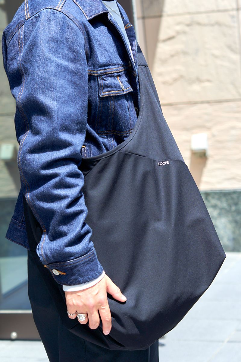 カジュアルもシックも黒革オールスターなら 高村英之 4枚目の写真