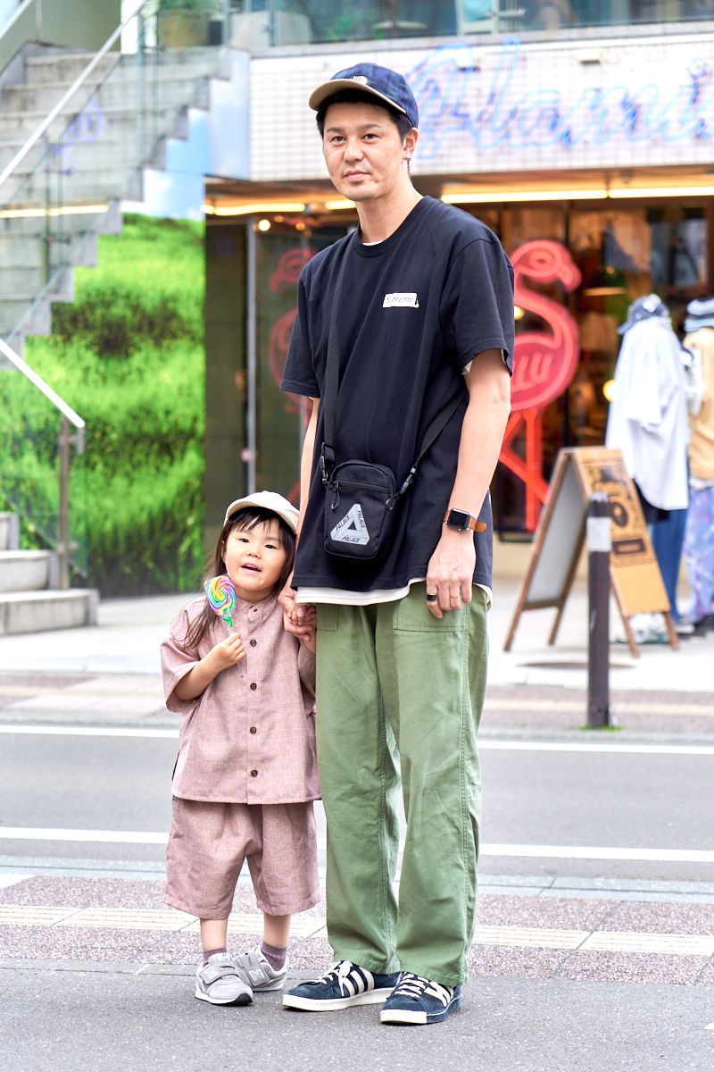 後ろ姿も抜かりなく。ロゴ盛り沢山バックシャン 小川公一