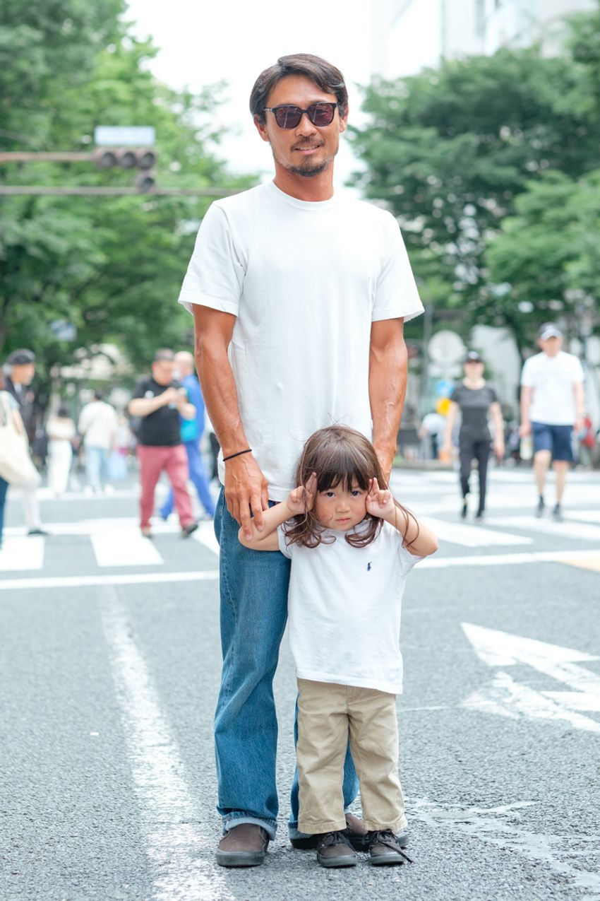 三者三様の「白T×リーバイス」コーデ。シンプルだからこそスタイルのある着こなしが参考になる - 2枚目の画像