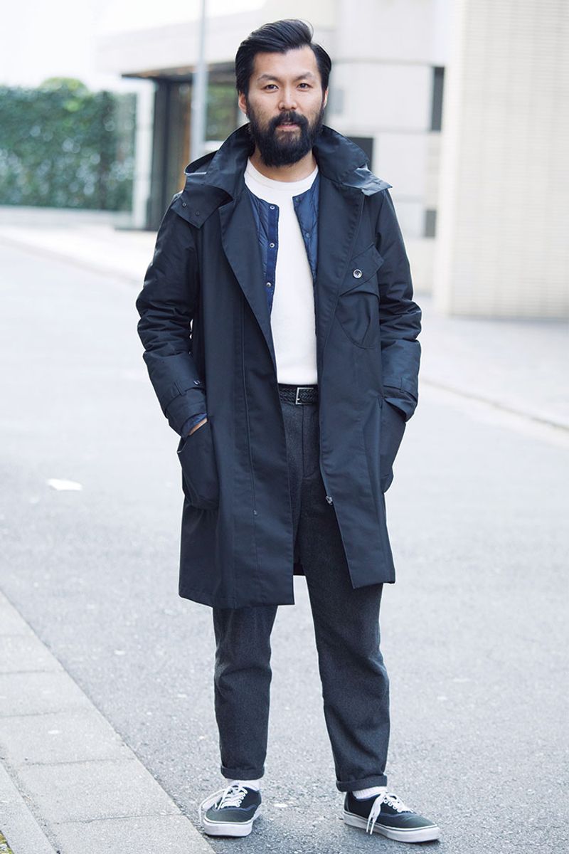 都会的にまとめたい？なら使いたい、アウトドアブランドの黒アイテム 猪島俊希