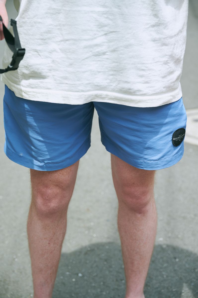 ショップオリジナルTにスイムショーツ クンデベンジャミン 4枚目の写真