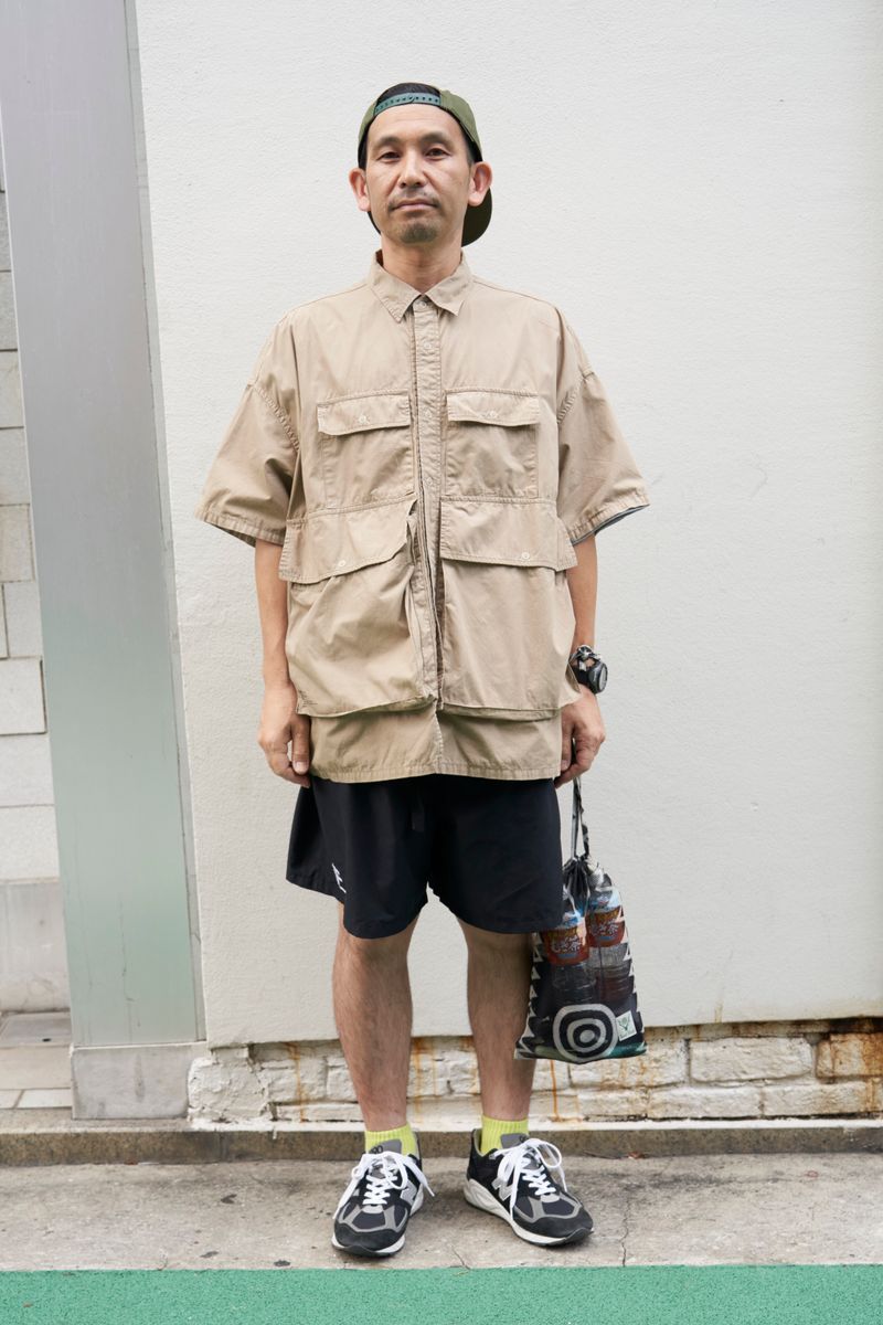 絶妙なサイジングでワークな雰囲気を楽しむ 荒木正司