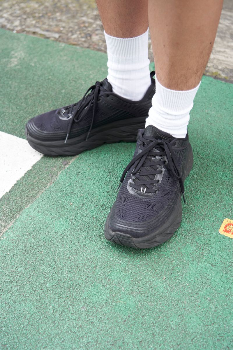 鮮烈な赤にアースカラーで大人カジュアル 栗田雄介 6枚目の写真