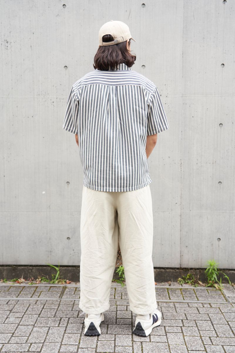 都会のサマーコーデ。ストライプ＆メッシュ 小島大河 2枚目の写真