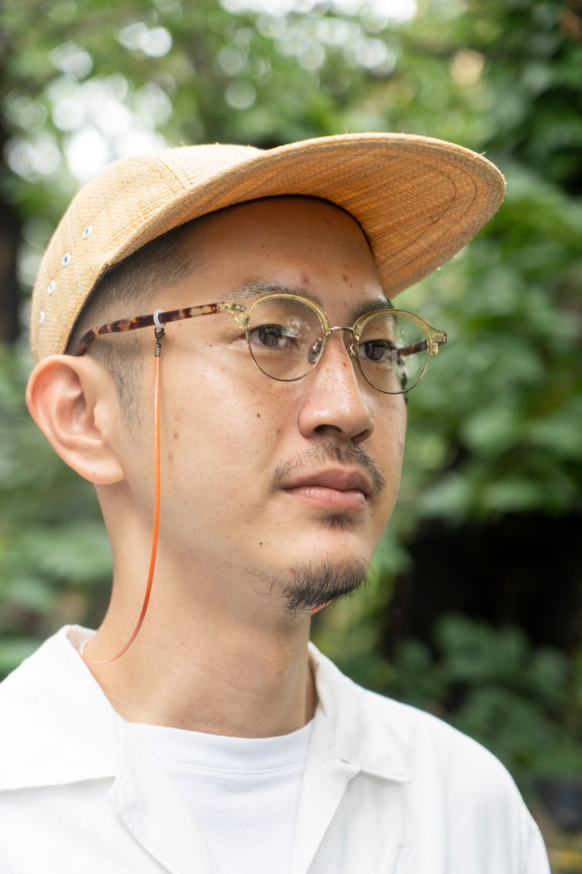 “白シャツ”に、どんなパンツを合わせてる？チノ、ワークetc.着こなし上手3名の模範解答をスナップで紹介 - 8枚目の画像