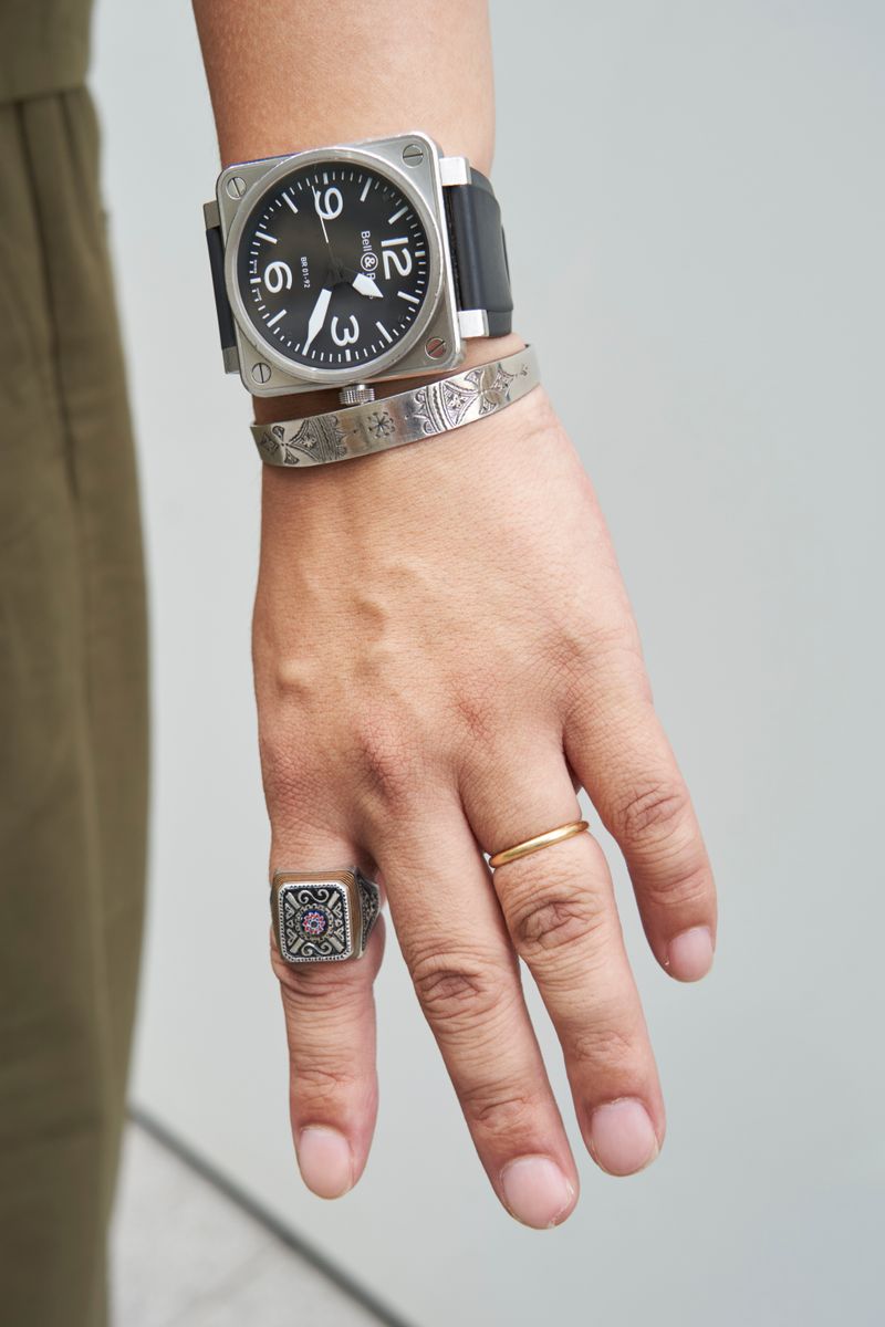 個性的なワイドパンツは無地Tでモダンに 村田豊宏 4枚目の写真