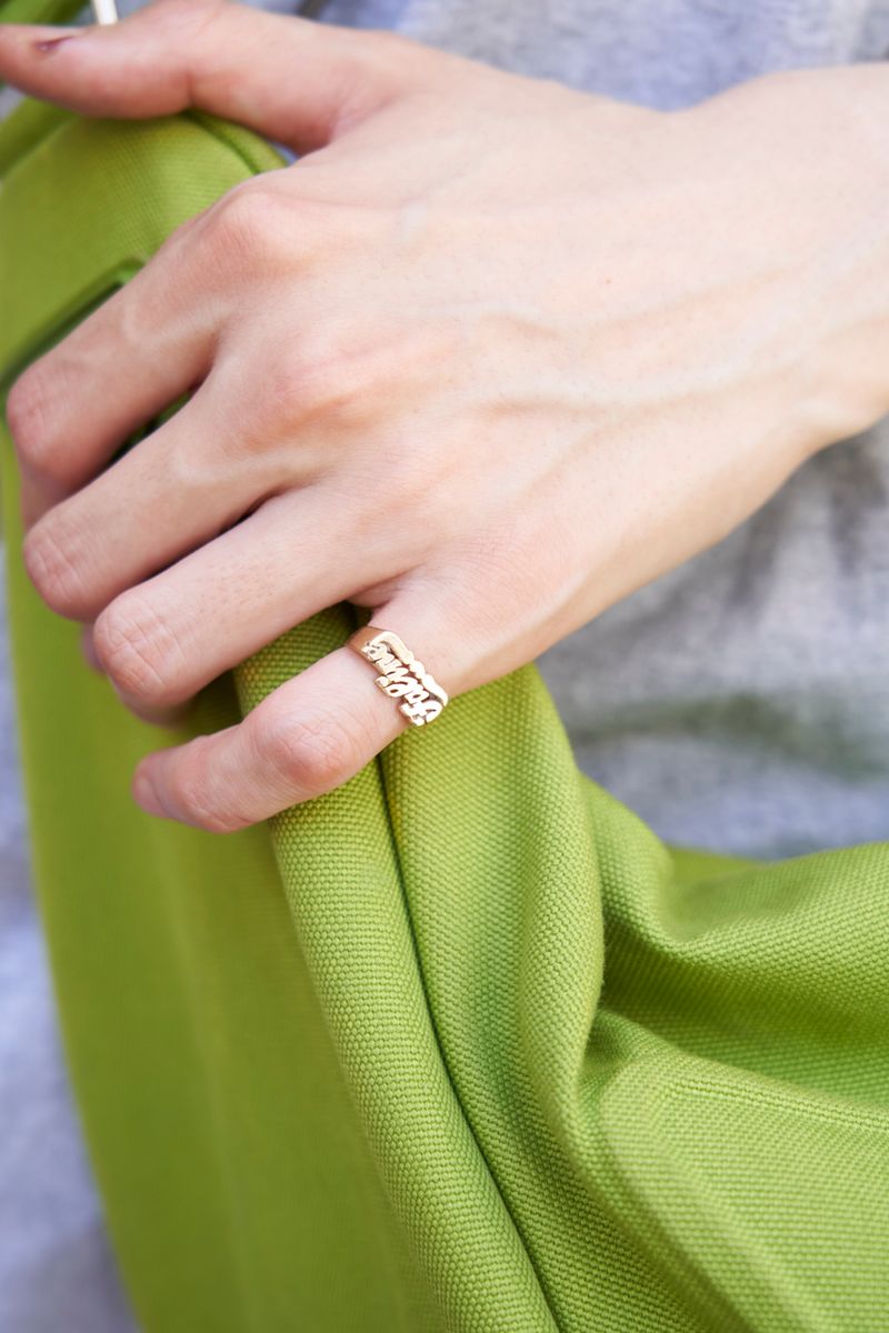 ゆるタンク＆ゆるデニムで都会の抜け感 内海 6枚目の写真