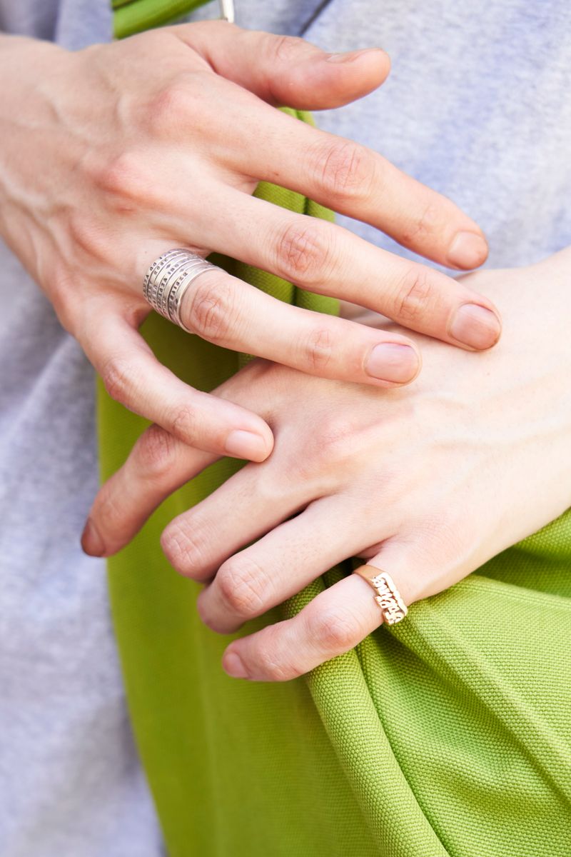 ゆるタンク＆ゆるデニムで都会の抜け感 内海 7枚目の写真