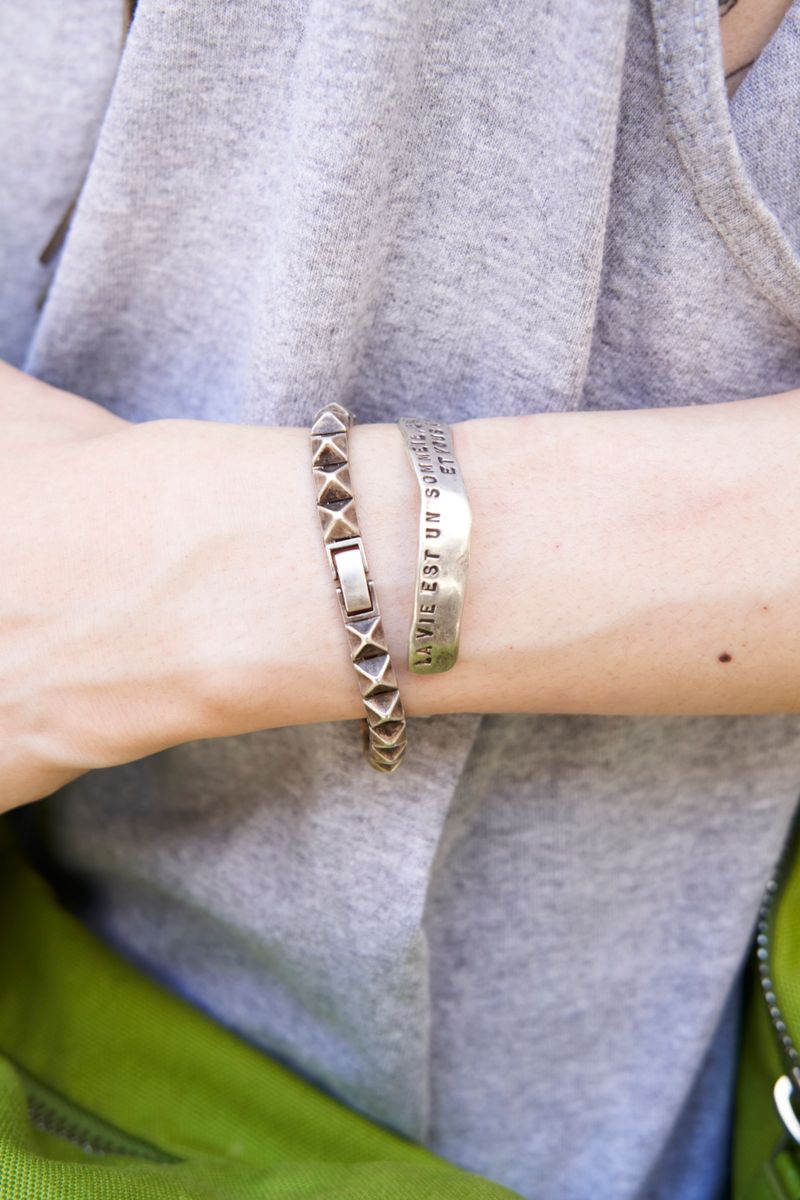 ゆるタンク＆ゆるデニムで都会の抜け感 内海 5枚目の写真