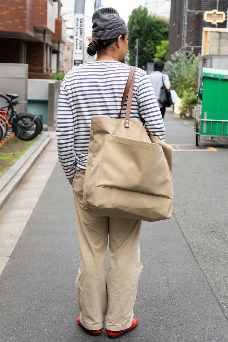 赤いシューズで洋服屋っぽさを出しました 大橋崇弘 2枚目の写真
