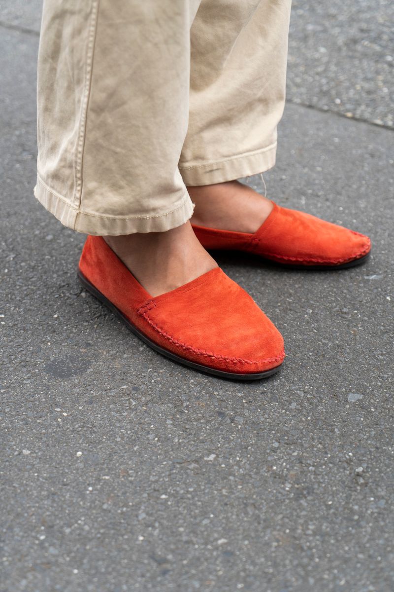 赤いシューズで洋服屋っぽさを出しました 大橋崇弘 6枚目の写真