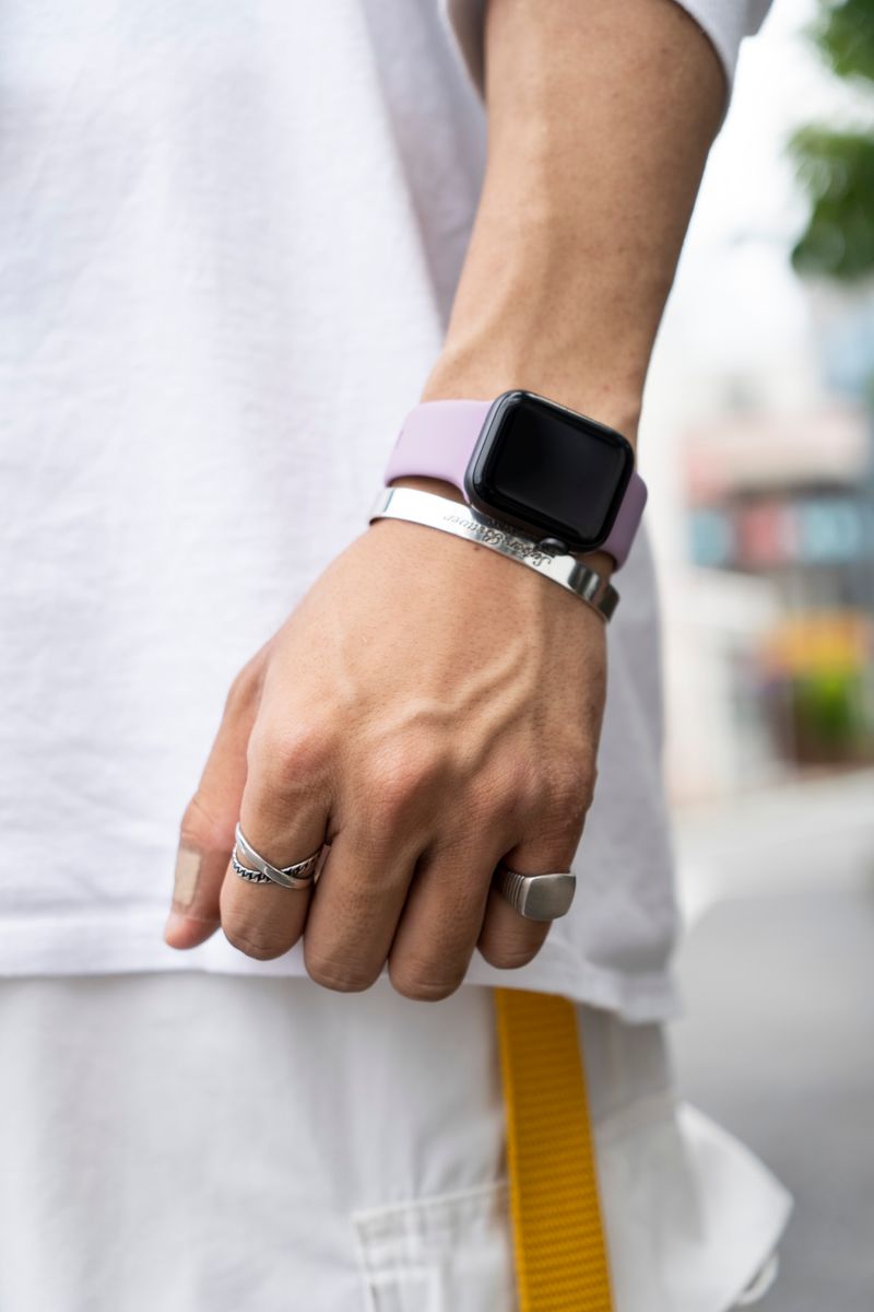 あっさりピンク帽がホワイトコーデにマッチ 丸山琳蔵 6枚目の写真