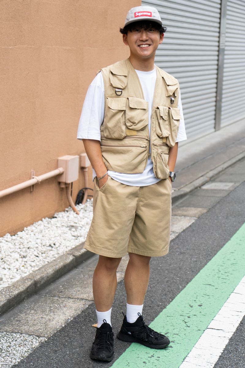 同系色のアイテムを揃えてセットアップ風に 伊藤慎哉 2枚目の写真