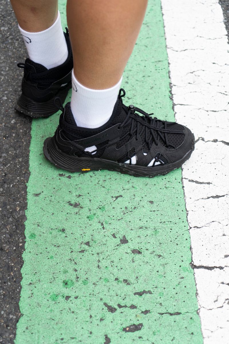 同系色のアイテムを揃えてセットアップ風に 伊藤慎哉 8枚目の写真