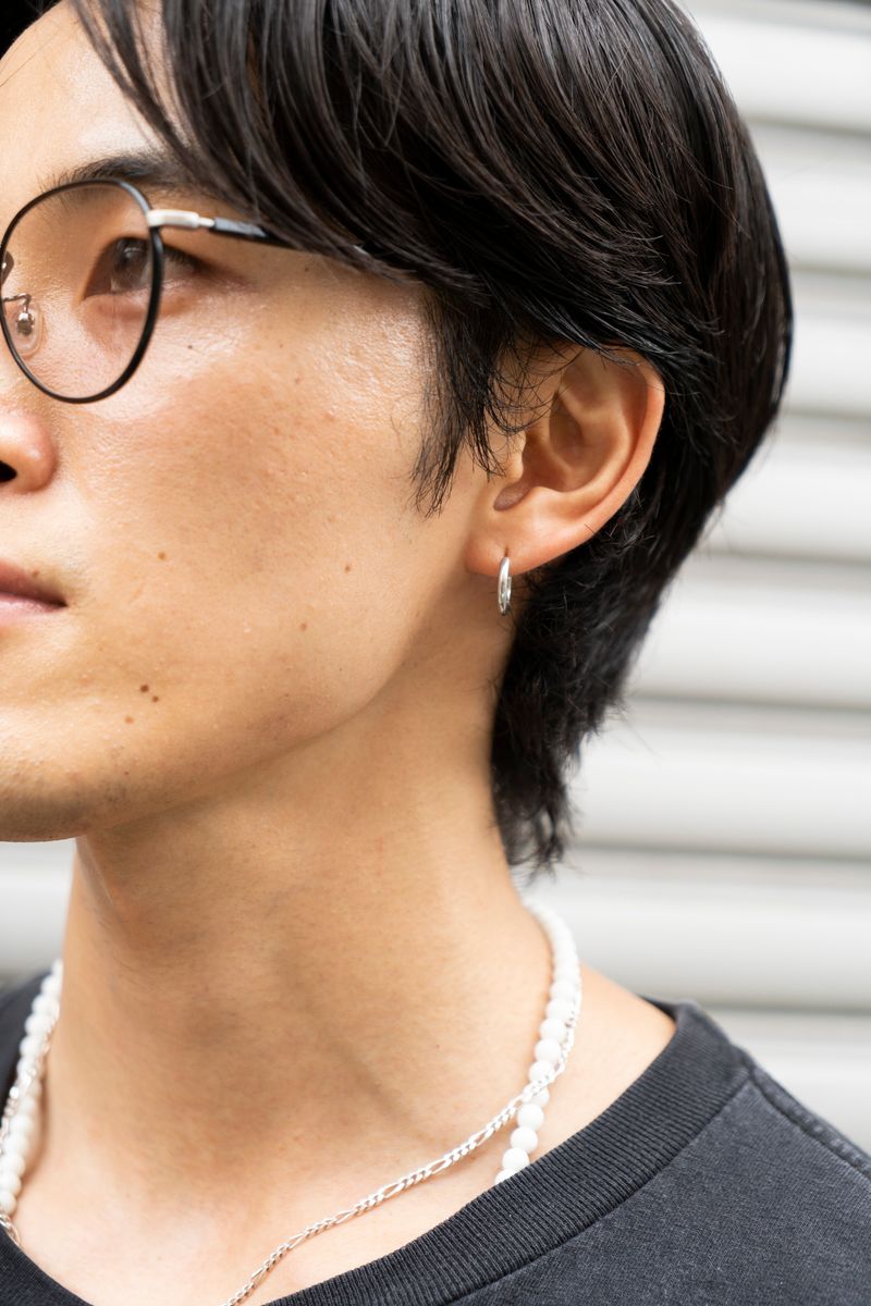 白黒ハッキリ。ホワイトパンツを黒でサンド 松井真哉 5枚目の写真