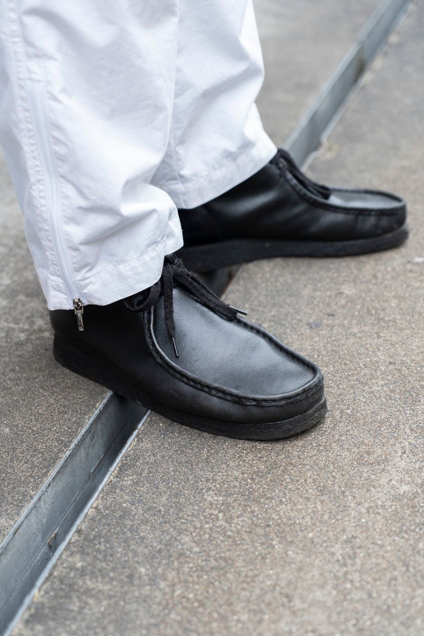 初夏の“ラルフパンツ”活用例をここで。淡色系でコーデを明るく見せた街角のコーデ好例3選 - 9枚目の画像