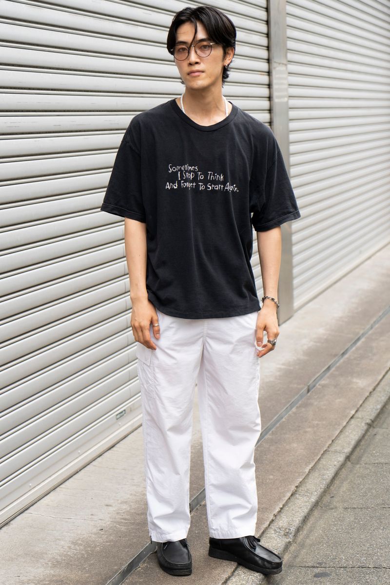 白黒ハッキリ。ホワイトパンツを黒でサンド 松井真哉 2枚目の写真